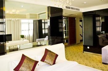 Provence Garden Hotel Wuhan Exteriör bild